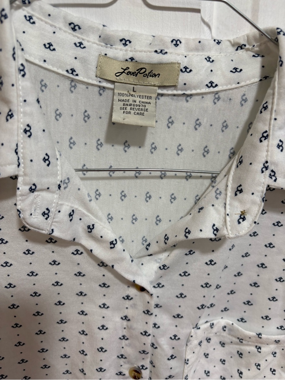 Sleeveless White Button-Down Tie Front Top with Navy Anchor Print - Picture 3 of 7